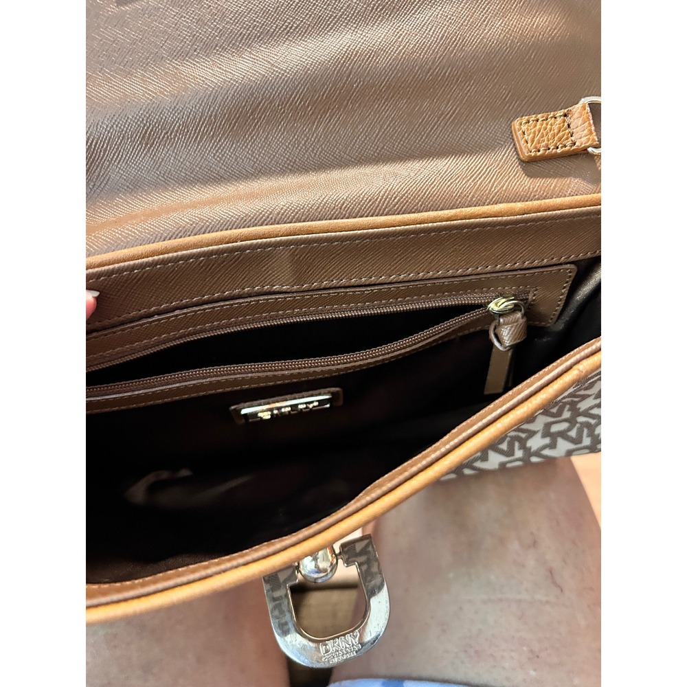 DKNY Shoulder Bag Monogram Canvas Tan Leather Trim Silver Chain Strap Turn-Lock - Picture 4 of 6